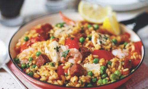 7 Fun & Easy Seafood Recipes To Try At Home perfect prawn & chorizo paella